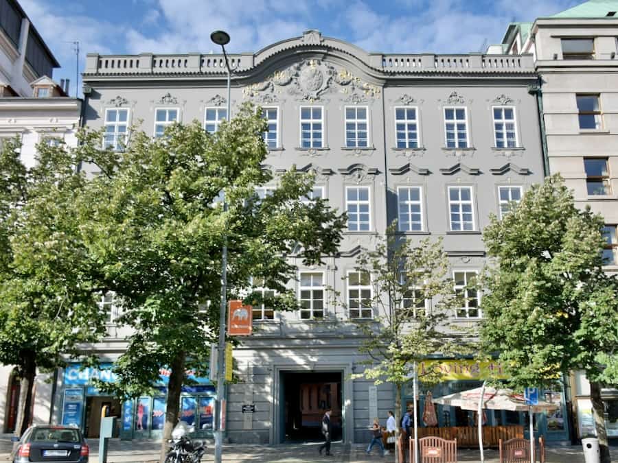 Barokní fasáda spravovaného domu, Praha 1 — Nové Město